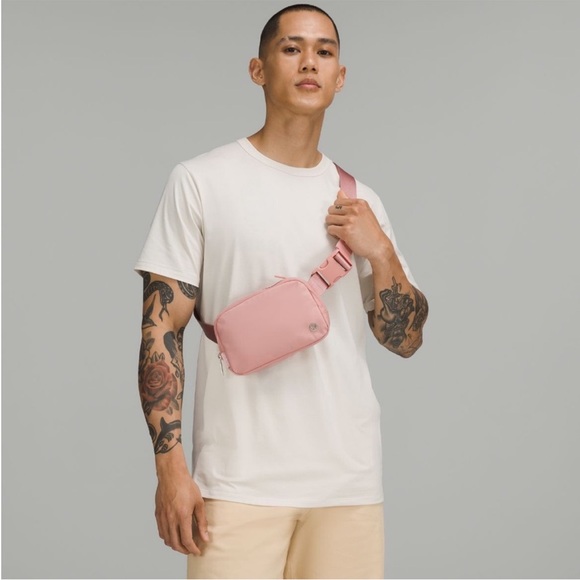 NWT Lululemon Belt Bag in Pastel Pink - Picture 6 of 6
